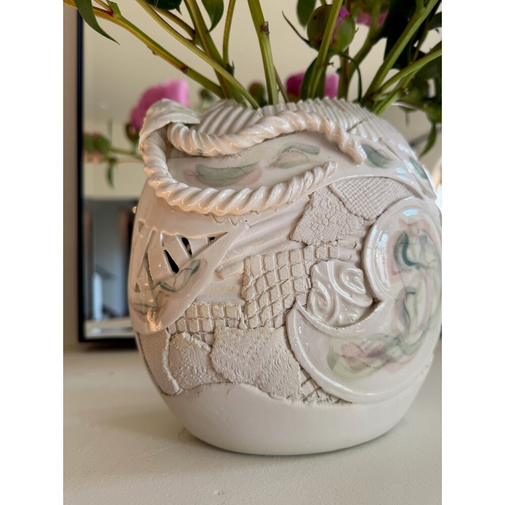 c. 1980s Gail Markiewicz Art Pottery Vase Vessel White Studio Art Ceramic